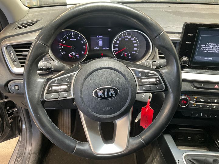 Photo 2 VIN: U5YH4811ALL067910 - KIA CEED 