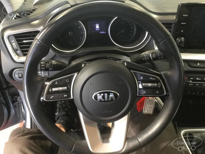 Photo 5 VIN: U5YH4811ALL069793 - KIA CEED SW 