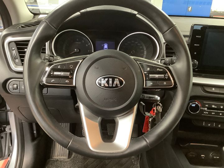 Photo 10 VIN: U5YH4812AML098617 - KIA CEED 