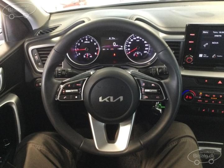 Photo 8 VIN: U5YH4812ANL107317 - KIA CEED SW 