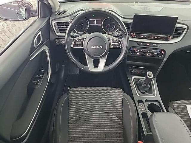 Photo 7 VIN: U5YH5812ANL132972 - KIA CEED SPORTSWAGON 