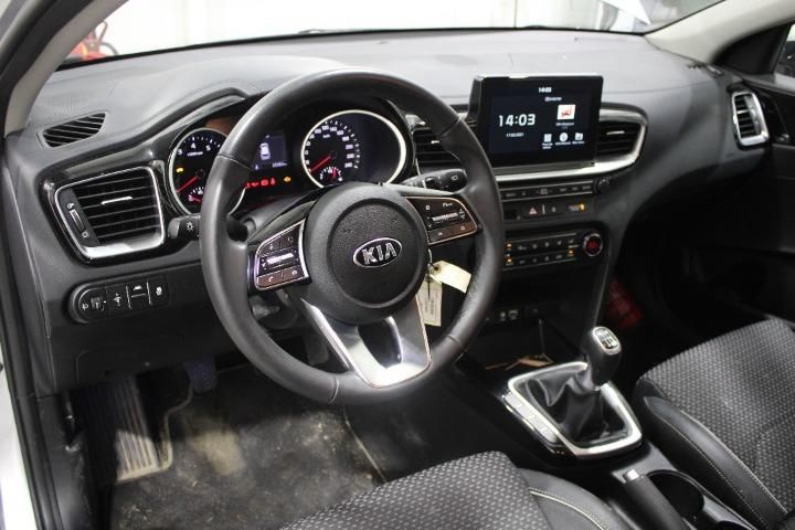 Photo 9 VIN: U5YH5813AKL021441 - KIA CEED SW 