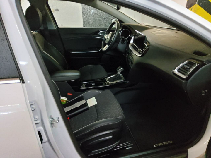 Photo 3 VIN: U5YH5F15GML073925 - KIA XCEED (2019-&GT) 