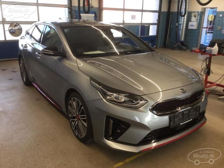 Photo 2 VIN: U5YH6G17GKL015146 - KIA PROCEED HATCHBACK 