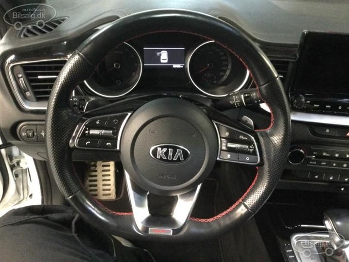 Photo 4 VIN: U5YH6G17GLL022742 - KIA PROCEED HATCHBACK 