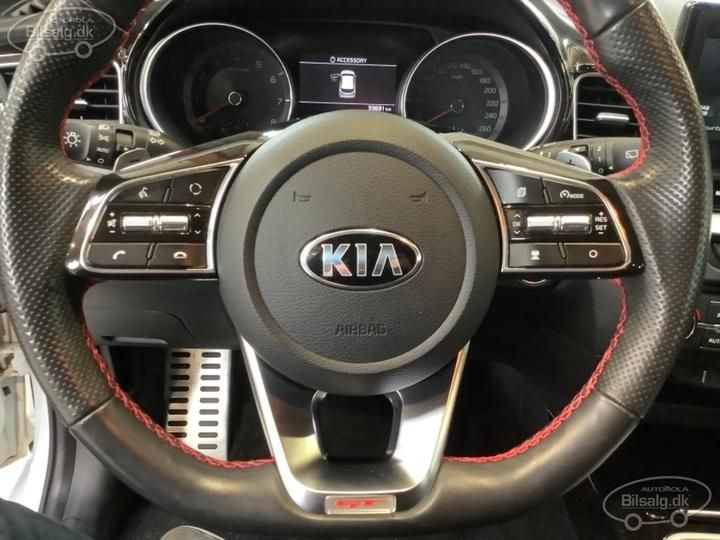 Photo 9 VIN: U5YH6G17GLL032019 - KIA PROCEED HATCHBACK 