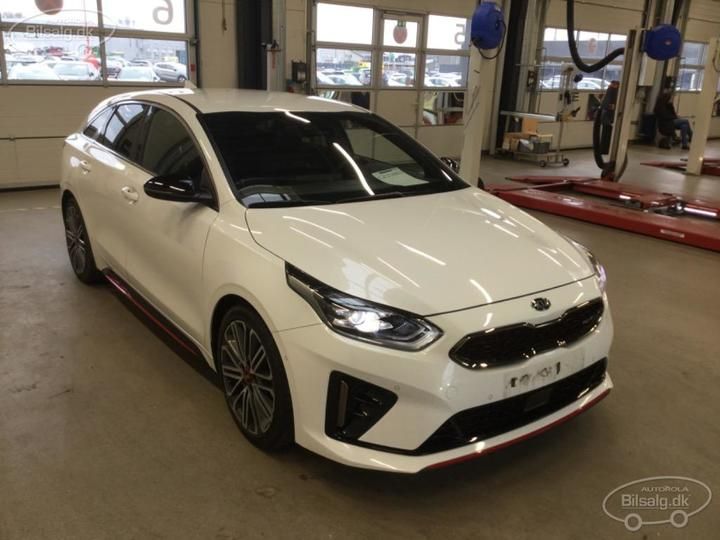 Photo 2 VIN: U5YH6G17GML040073 - KIA PROCEED HATCHBACK 