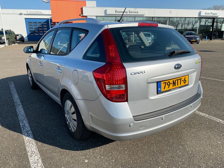 Photo 2 VIN: U5YHB811AAL137411 - KIA CEE&#39D 