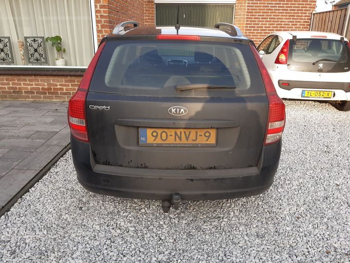 Photo 2 VIN: U5YHB812AAL127192 - KIA CEE&#39D SPORTY WAGON 