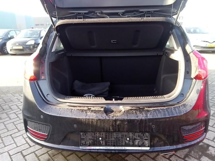 Photo 18 VIN: U5YHM515AGL226174 - KIA CEE 