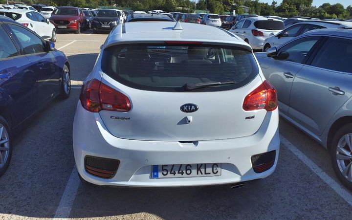 Photo 34 VIN: U5YHM515AJL335136 - KIA CEED 