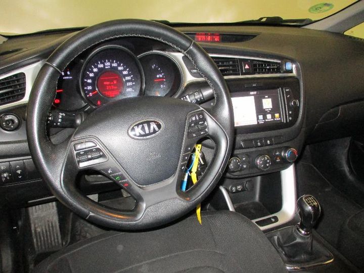 Photo 36 VIN: U5YHM515AJL336680 - KIA CEED 