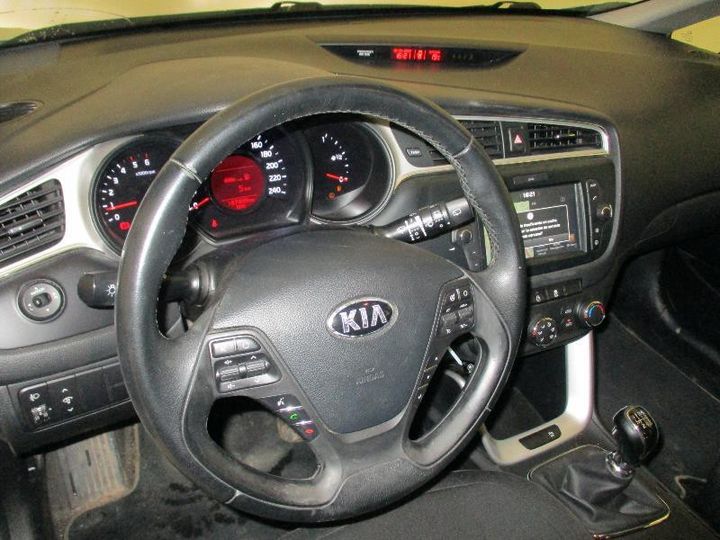 Photo 3 VIN: U5YHM515AJL347458 - KIA CEED 