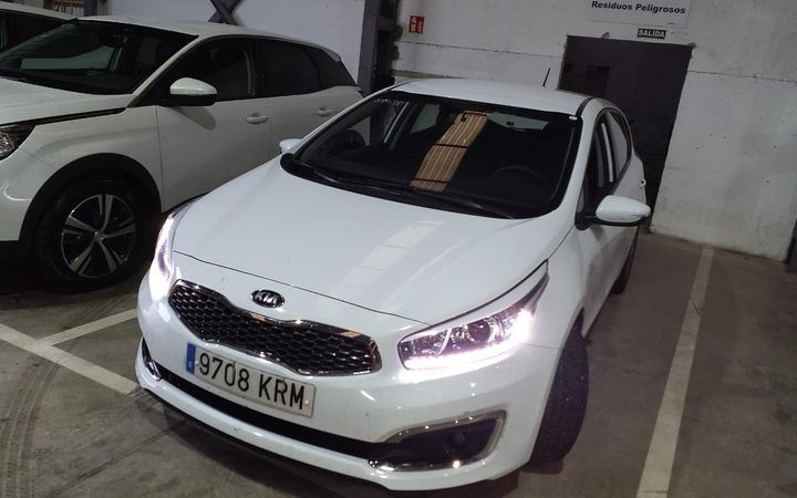 Photo 14 VIN: U5YHM515AJL354200 - KIA CEED 