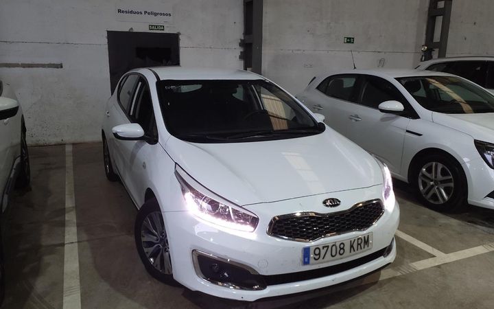 Photo 15 VIN: U5YHM515AJL354200 - KIA CEED 