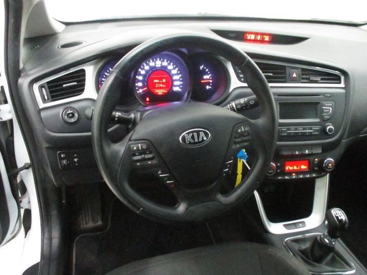 Photo 30 VIN: U5YHM515AJL354200 - KIA CEED 