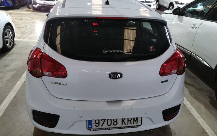 Photo 32 VIN: U5YHM515AJL354200 - KIA CEED 