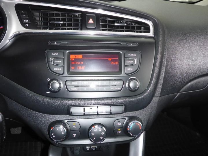 Photo 20 VIN: U5YHM516AGL276151 - KIA CEED 