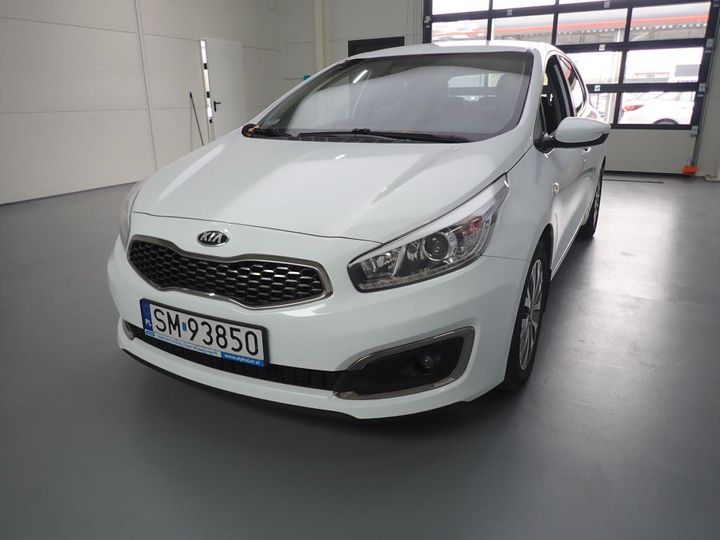 Photo 2 VIN: U5YHM516AJL340240 - KIA CEE&#39D 