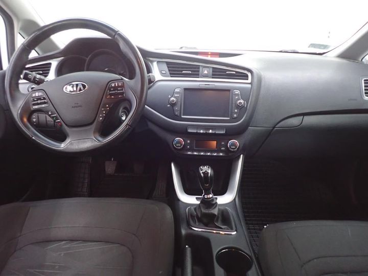 Photo 8 VIN: U5YHM516AJL340240 - KIA CEE&#39D 