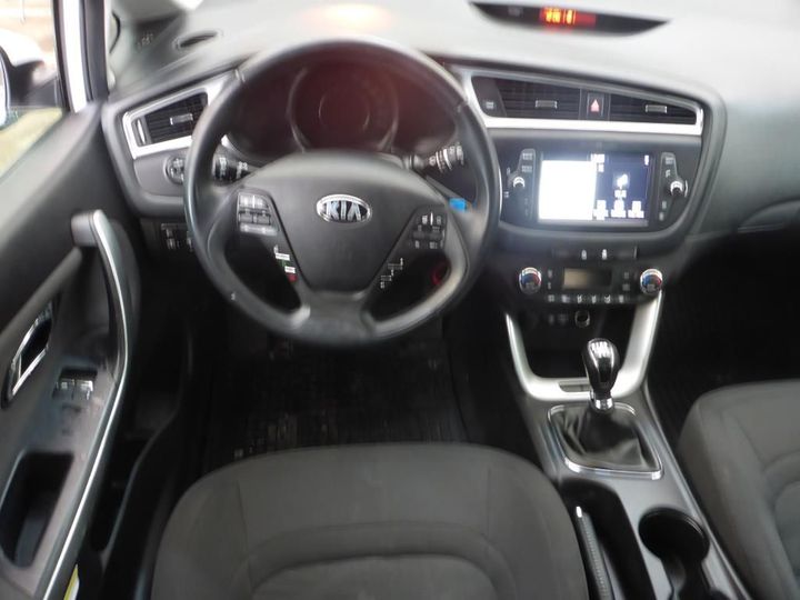 Photo 5 VIN: U5YHM816AJL238229 - KIA CEED 