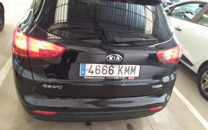 Photo 10 VIN: U5YHM81AAHL214836 - KIA CEED 