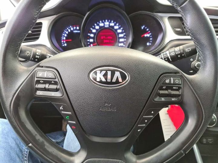 Photo 8 VIN: U5YHM81AAHL215998 - KIA CEE&#39D 