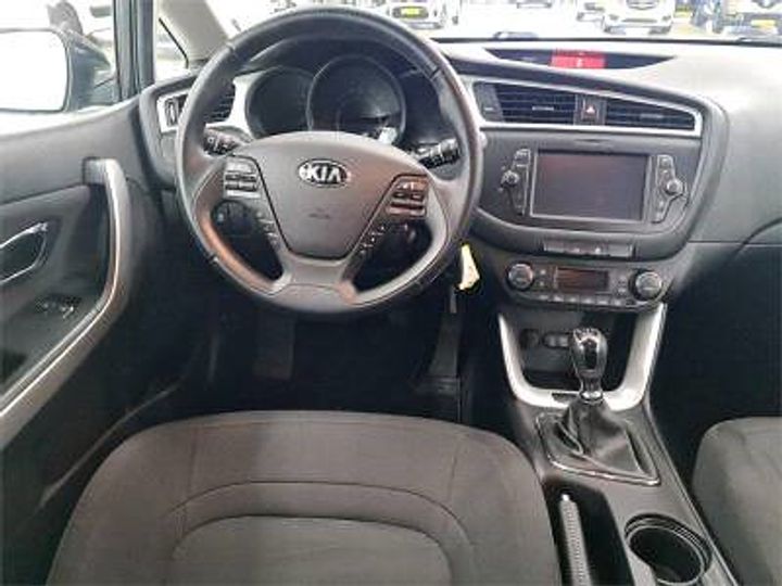 Photo 8 VIN: U5YHM81AAJL245109 - KIA CEE D SPORTSWAGON 