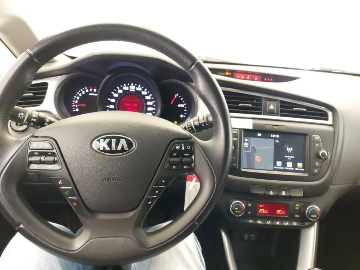 Photo 11 VIN: U5YHM81AAJL254167 - KIA CEE&#39D 