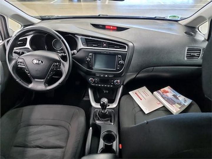 Photo 8 VIN: U5YHM81AAJL254274 - KIA CEE D SPORTSWAGON 