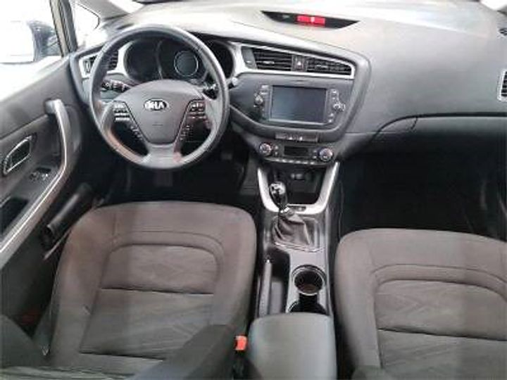 Photo 8 VIN: U5YHM81AAJL254300 - KIA CEE D SPORTSWAGON 