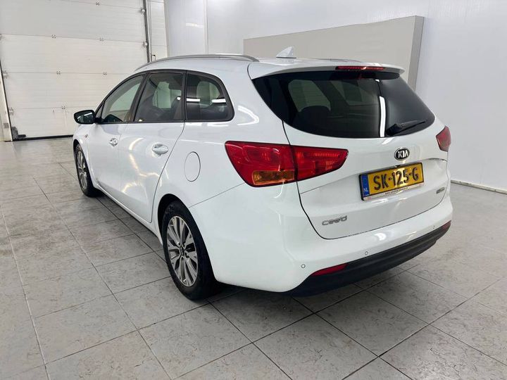 Photo 1 VIN: U5YHM81AAJL260435 - KIA CEE D SPORTSWAGON 