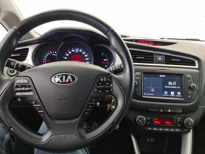 Photo 11 VIN: U5YHM81AAJL265690 - KIA CEE&#39D 