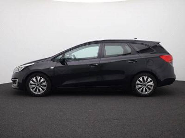 Photo 2 VIN: U5YHM81AAJL266275 - KIA CEE D SPORTSWAGON 