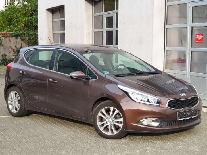 Photo 1 VIN: U5YHN513ADL034652 - KIA CEED HATCHBACK 