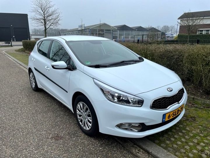 Photo 1 VIN: U5YHN513AEL106142 - KIA CEE&#39D 