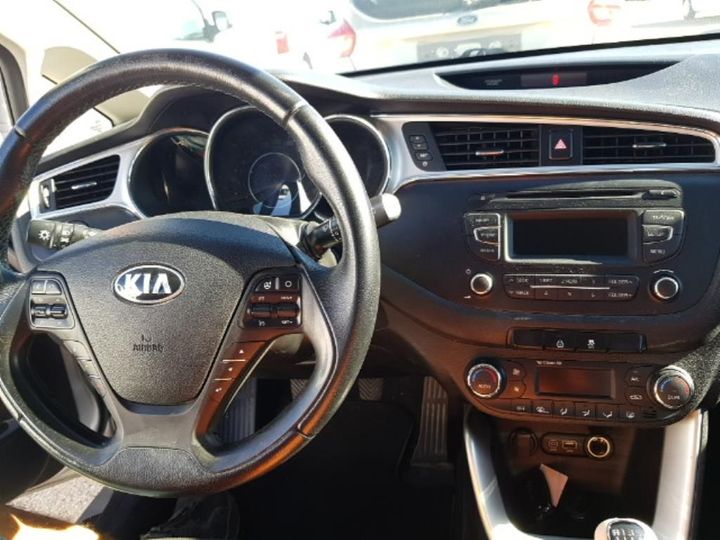 Photo 14 VIN: U5YHN513AGL208089 - KIA CEED 