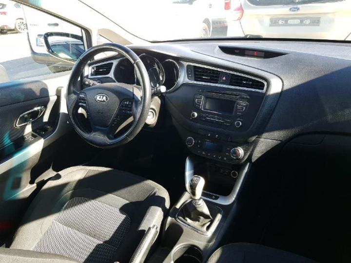 Photo 4 VIN: U5YHN513AGL208089 - KIA CEED 