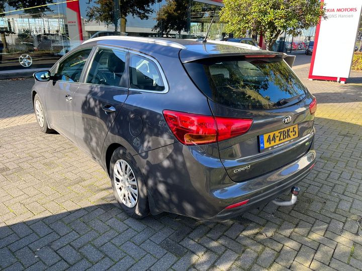 Photo 2 VIN: U5YHN813ADL007539 - KIA CEE&#39D SPORTSWAGON 