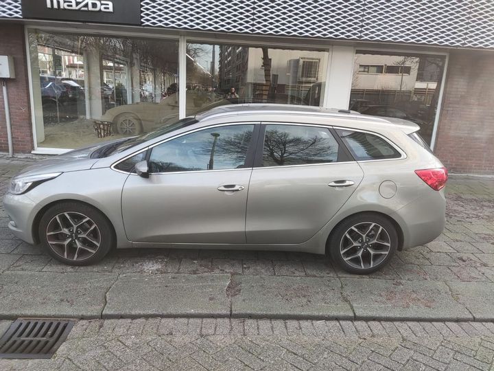 Photo 11 VIN: U5YHN813ADL008356 - KIA CEE&#39D SPORTSWAGON 