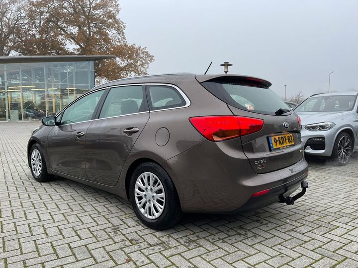 Photo 2 VIN: U5YHN813ADL034906 - KIA CEE&#39D SPORTSWAGON 