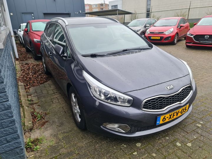 Photo 4 VIN: U5YHN813AEL098448 - KIA CEE&#39D SPORTSWAGON 