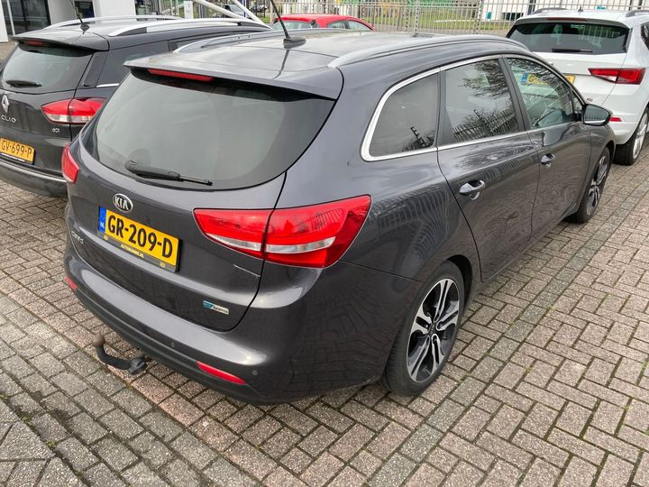 Photo 2 VIN: U5YHN813AGL146850 - KIA CEE&#39D SPORTSWAGON 