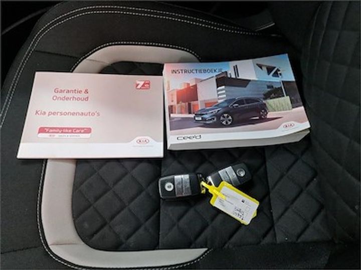 Photo 6 VIN: U5YHN816AJL248613 - KIA CEE D SPORTSWAGON 