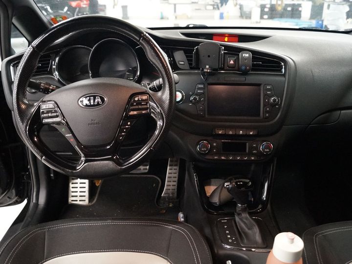 Photo 7 VIN: U5YHN816GGL154407 - KIA CEE&#39D SPORTSWAGON 