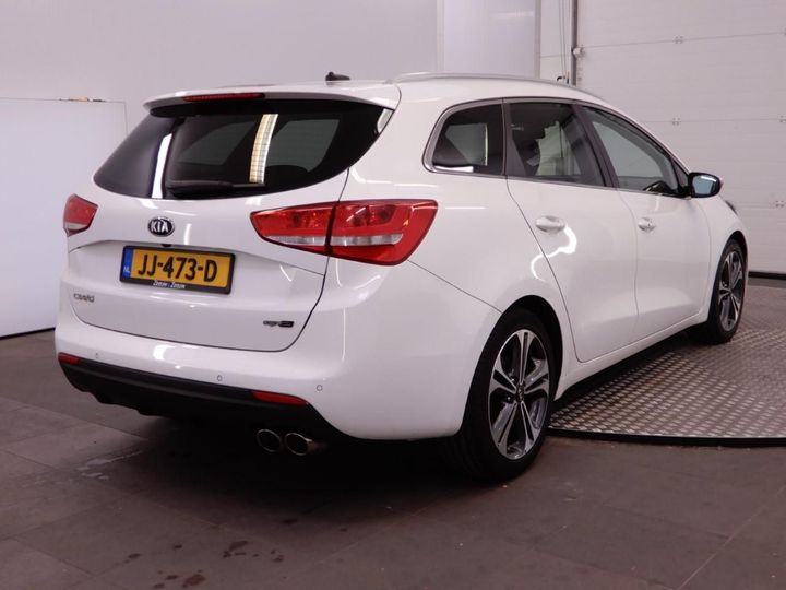 Photo 2 VIN: U5YHN81AAGL152581 - KIA CEE&#39D SPORTSWAGON 