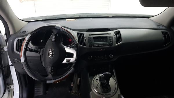 Photo 13 VIN: U5YPB81A9GL670382 - KIA SPORTAGE 