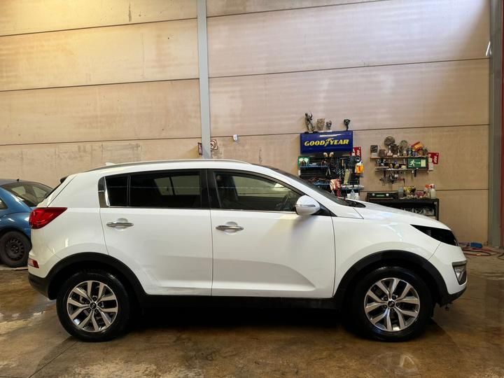 Photo 3 VIN: U5YPC815AFL794665 - KIA SPORTAGE 