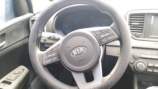 Photo 10 VIN: U5YPH81C6KL599361 - KIA SPORTAGE 