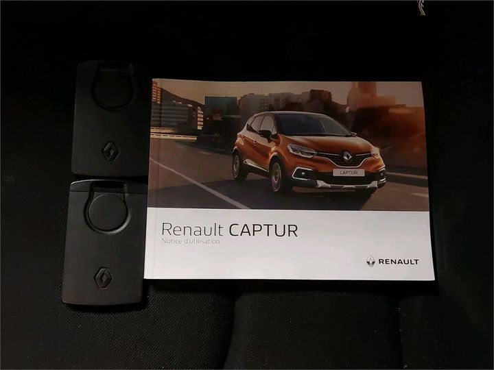 Photo 9 VIN: VF12R011558984666 - RENAULT CAPTUR 